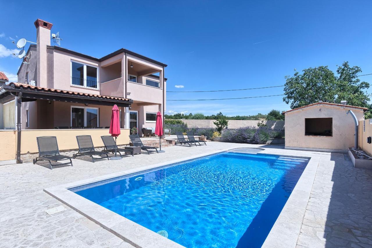 Villa Pascal Krnica Eksteriør billede